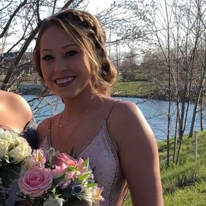 Meet your Posher, Jillian